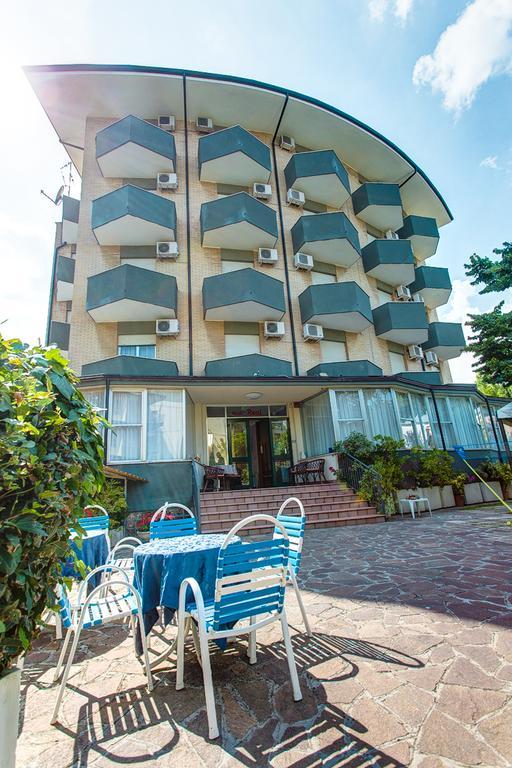 Hotel Real Cervia Extérieur photo
